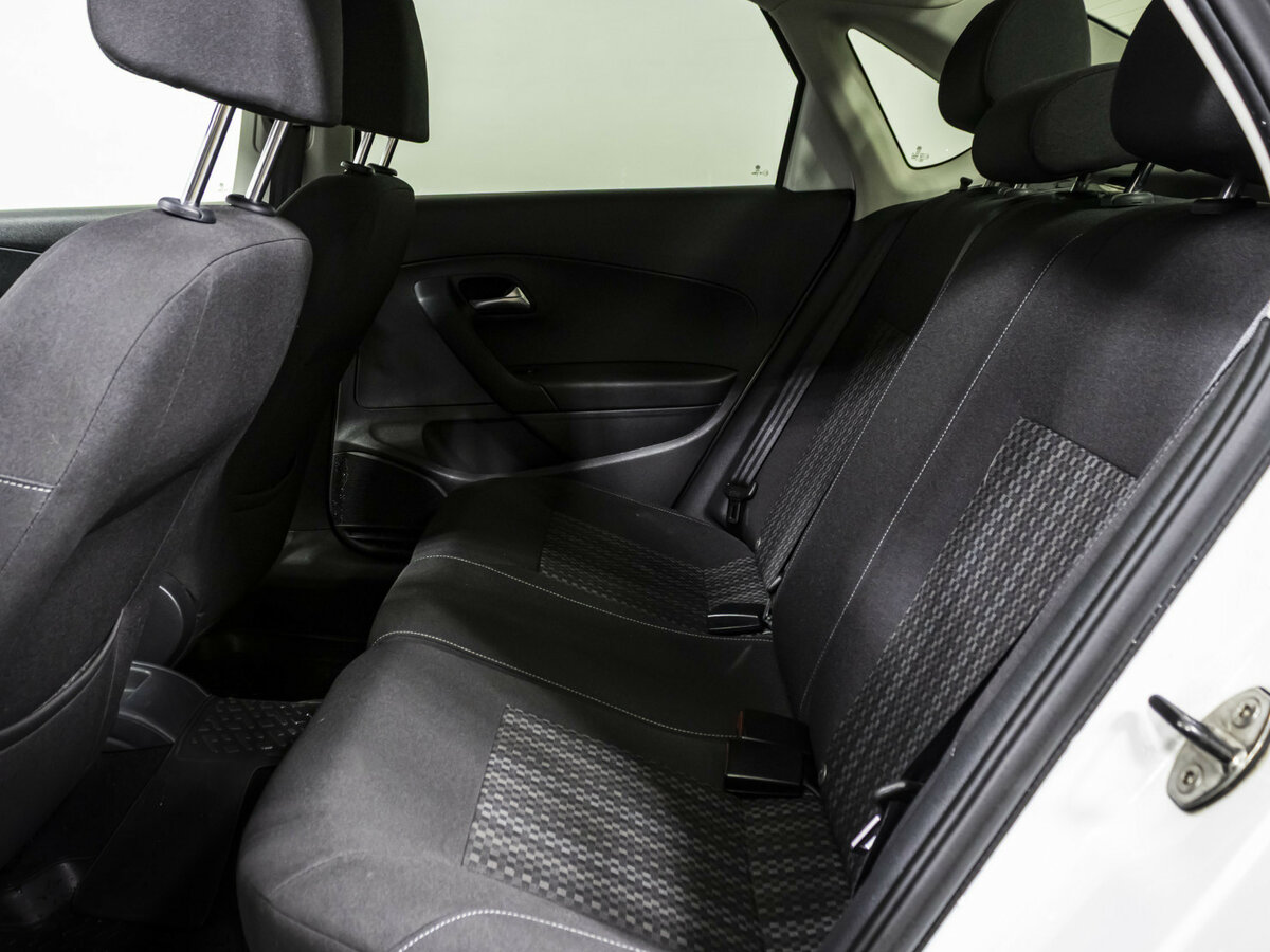 Volkswagen Polo б/у, 2016, Автоматическая. Фото: #11