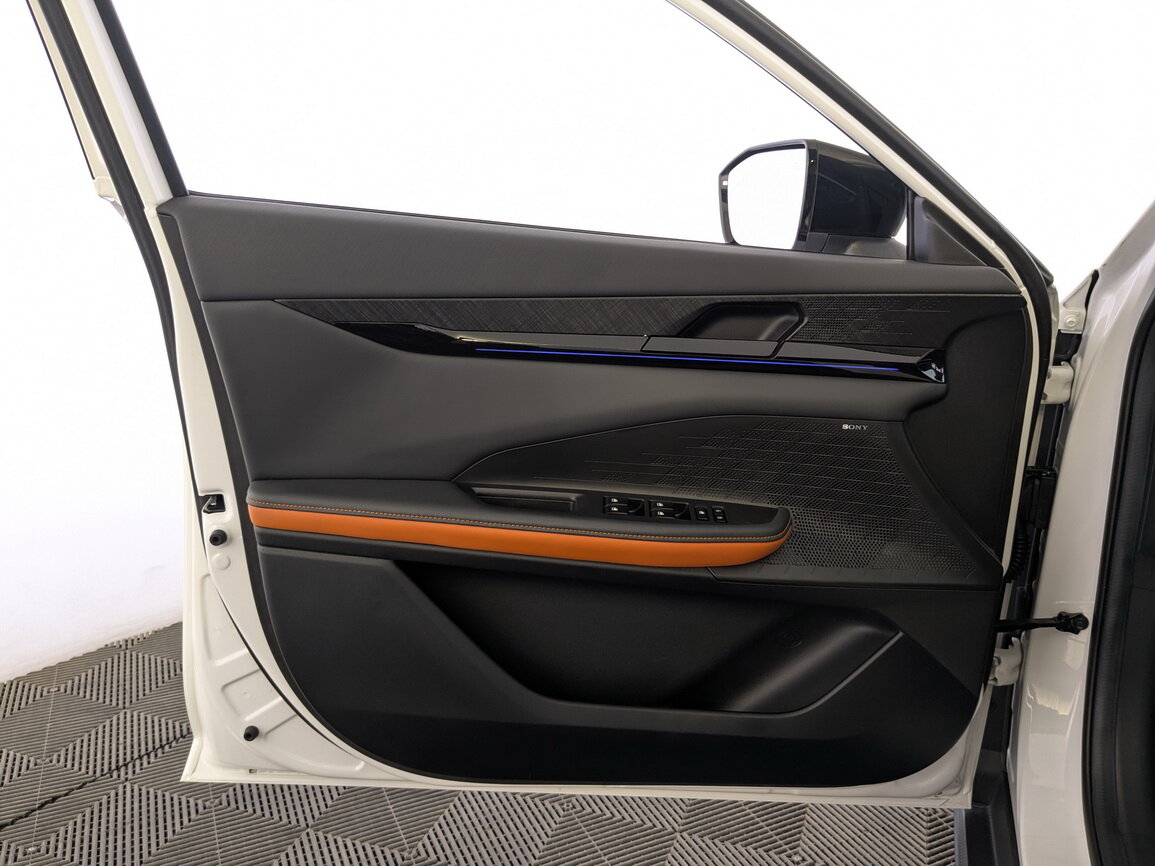 Changan UNI-V б/у, 2023, Роботизированная. Фото: #18