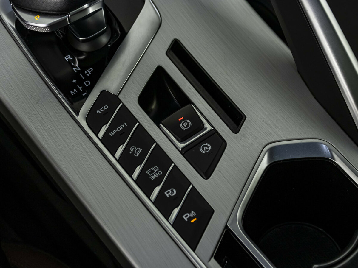 Geely Coolray б/у, 2022, Роботизированная. Фото: #13